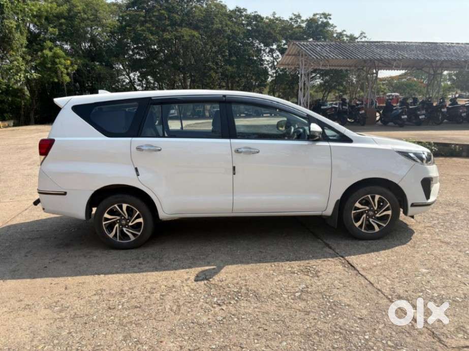 Toyota Innova Crysta [2020-ongoing] 2.4 Gx At 7 Str, 2022, Diesel