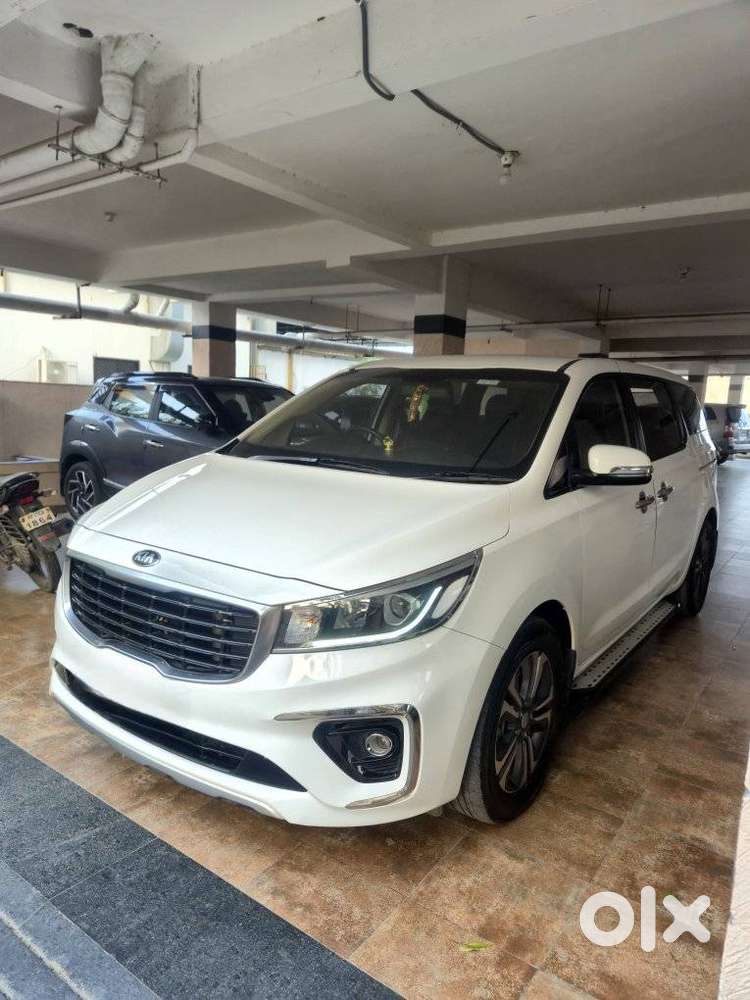 Kia Carnival Premium, 2020, Diesel