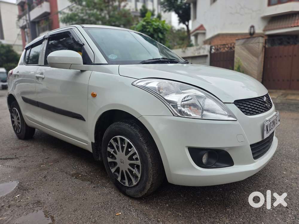 Maruti Suzuki Swift Lxi Option, 2015, Petrol