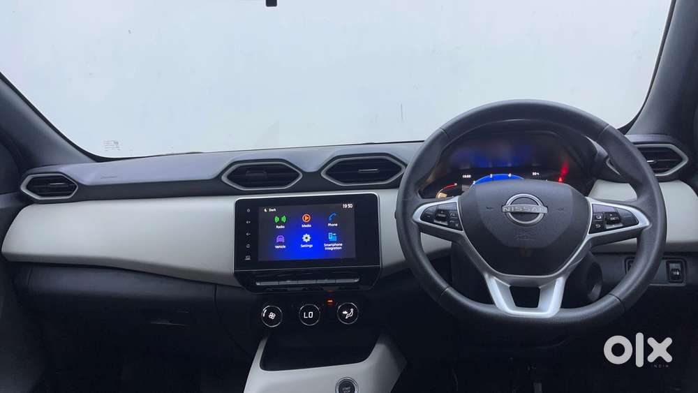 Nissan Magnite 1.0 Xv Dual Tone, 2023, Petrol