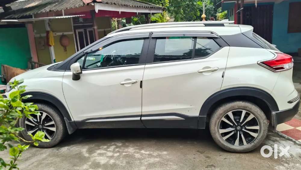 Nissan Kicks Petrol 2022