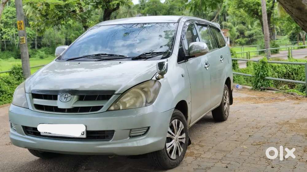 Innova 2.5g,,original Kerala,,8seater,new Inssurans,new Oil,,