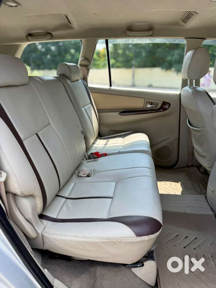 Toyota Innova 2.5 V 7 Str, 2014, Diesel