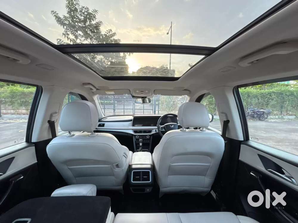 Mahindra Xuv700 2.2 Ax 7 Diesel At Luxury Pack Str, 2023, Diesel