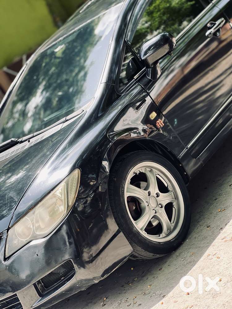 Honda Civic (sunroof)