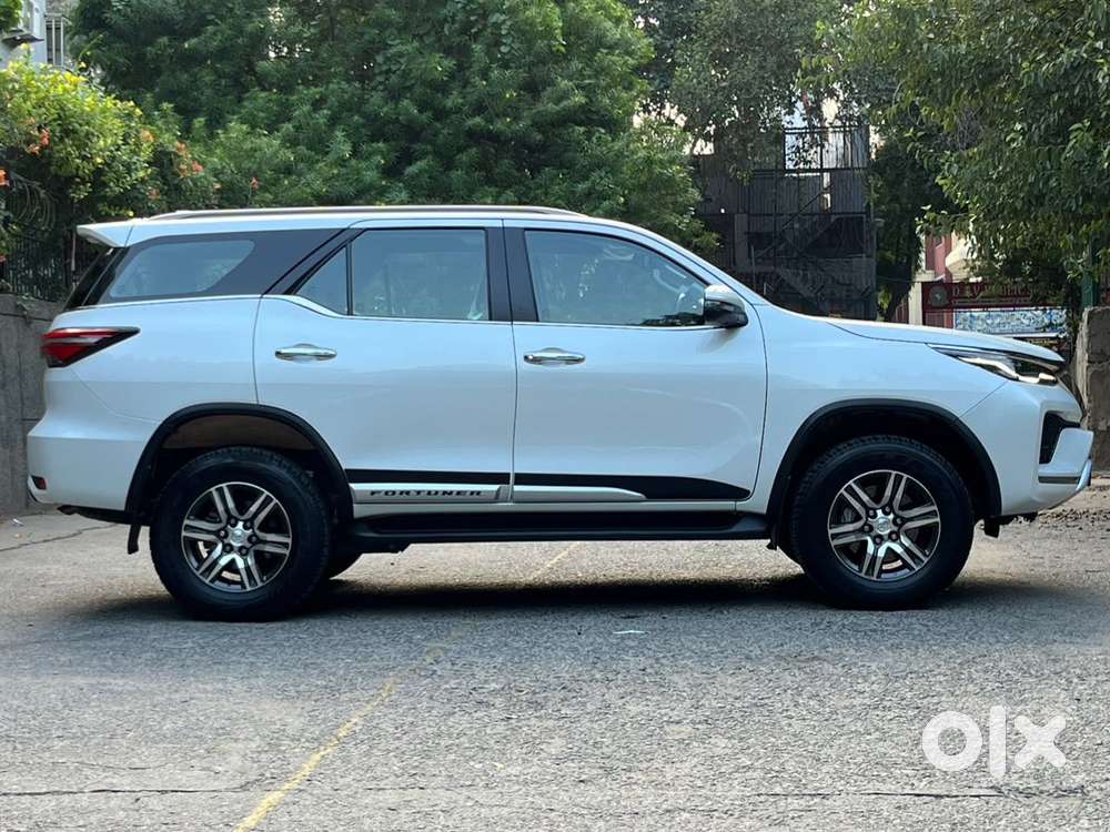 Toyota Fortuner 4x2 At 2.7 Petrol, 2024, Petrol
