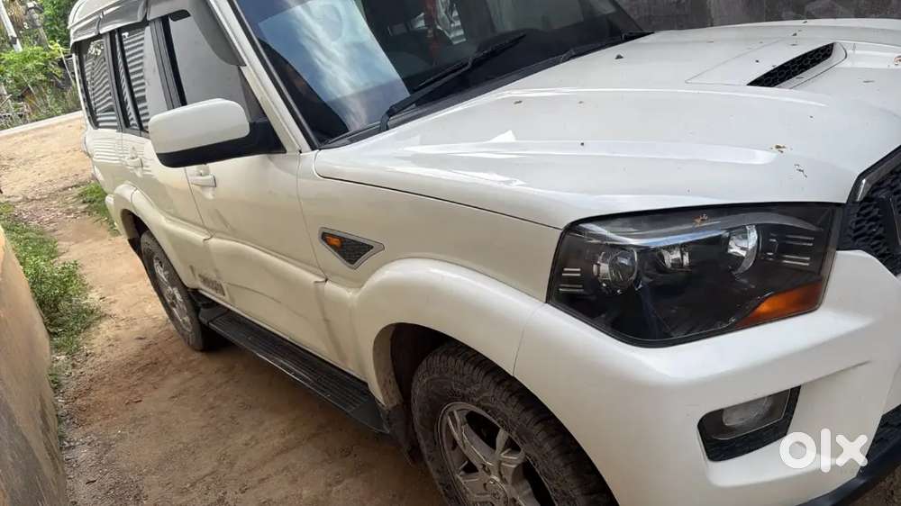 Mahindra Scorpio S10 2018 Model Captain Seat