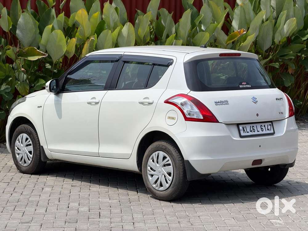 Maruti Suzuki Swift Vxi With Abs, 2015, Petrol
