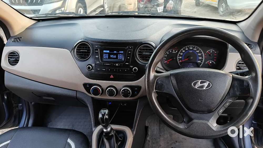 Hyundai Grand I10 2015 Diesel 61000 Km Driven