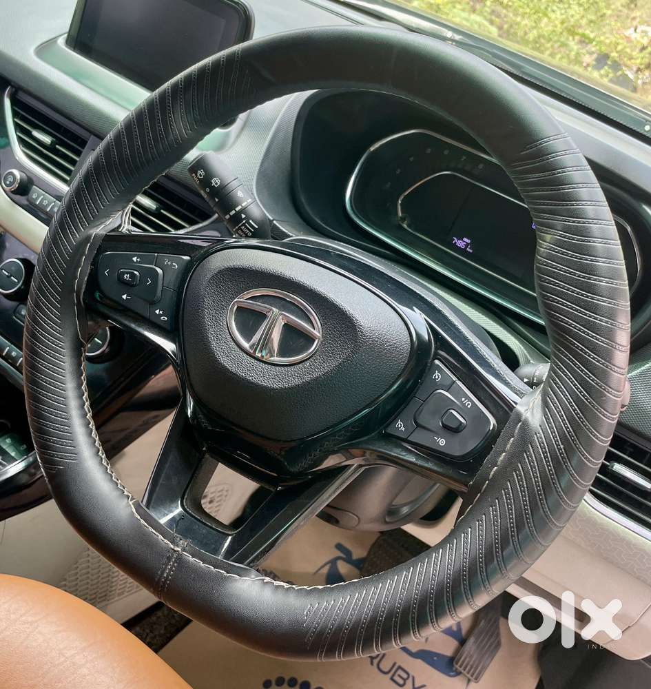 Tata Nexon 1.5 Revotorq Xza Plus Dual Tone Roof (o) Amt, 2021, Diese..