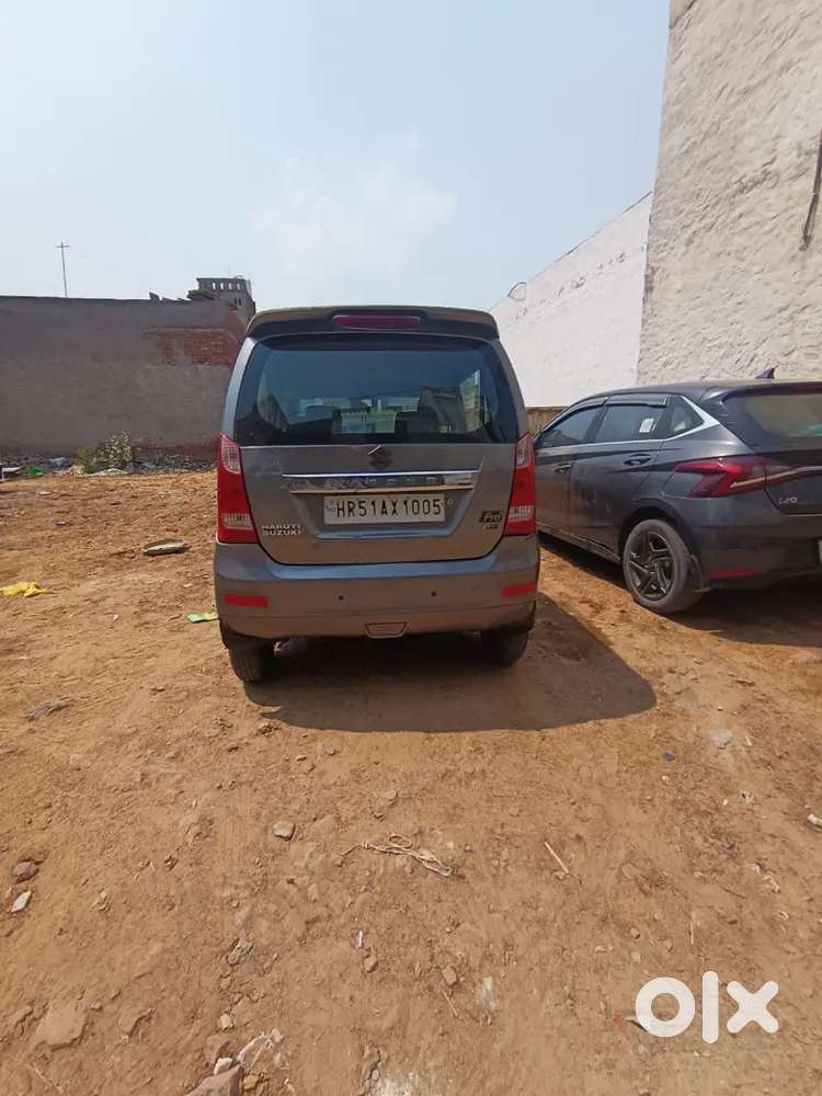 Koi Kami Nhi H Gadi M Sab Kuch Ok H