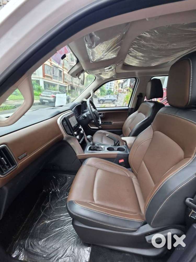Mahindra Scorpio N Z8 Petrol At 7 Str, 2026, Petrol