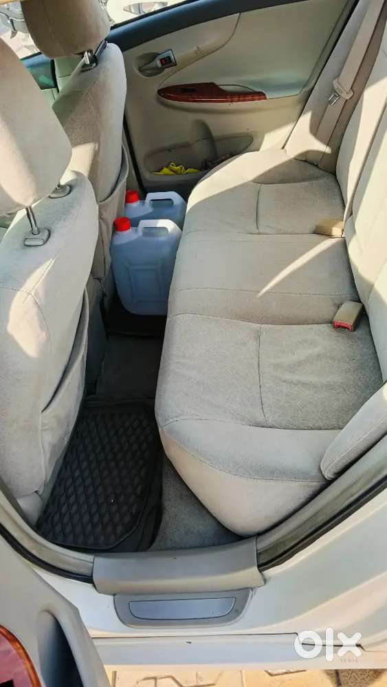 Toyota Corolla Altis 2010 Petrol Manual