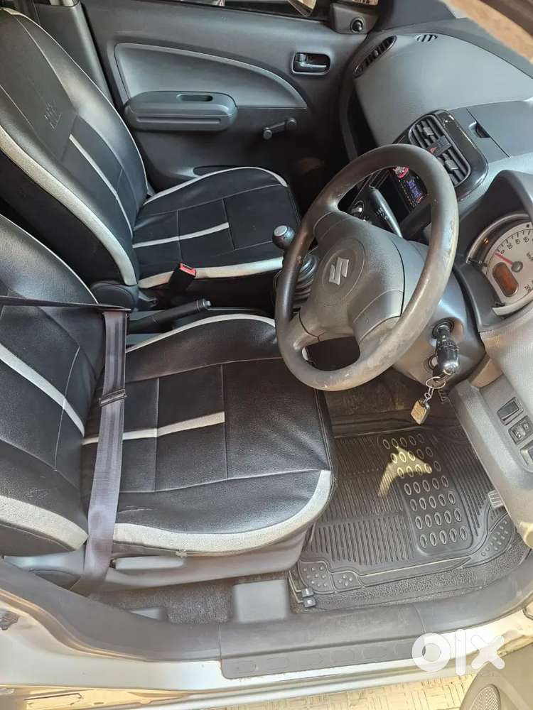 Senior Bank Officer, 1st Owner Ritz 2012