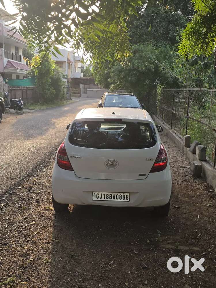 Hyundai I20 Sportz, Vip Gold Number,