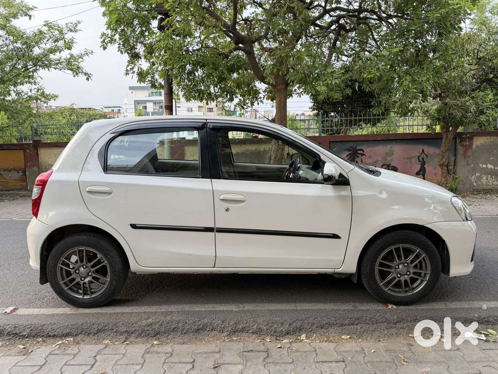 Toyota Etios Liva 1.2 Vx, 2017, Petrol
