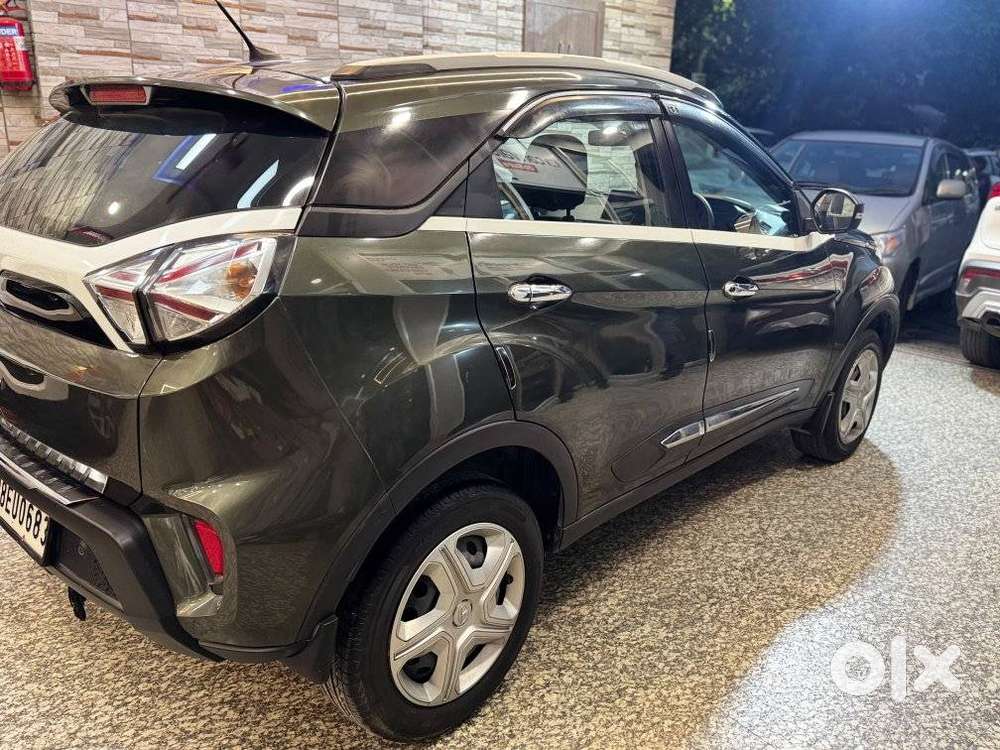 Tata Nexon 1.2 Revotron Xma Amt (s), 2021, Petrol