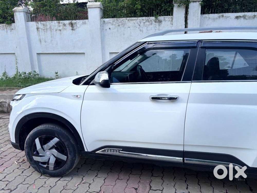 Hyundai Venue S Turbo, 2022, Petrol