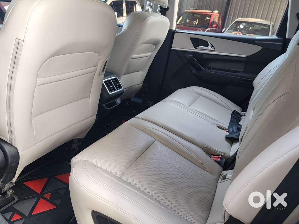 Mahindra Xuv700 2.2 Ax 7 Diesel Mt Luxury Pack Str, 2024, Diesel