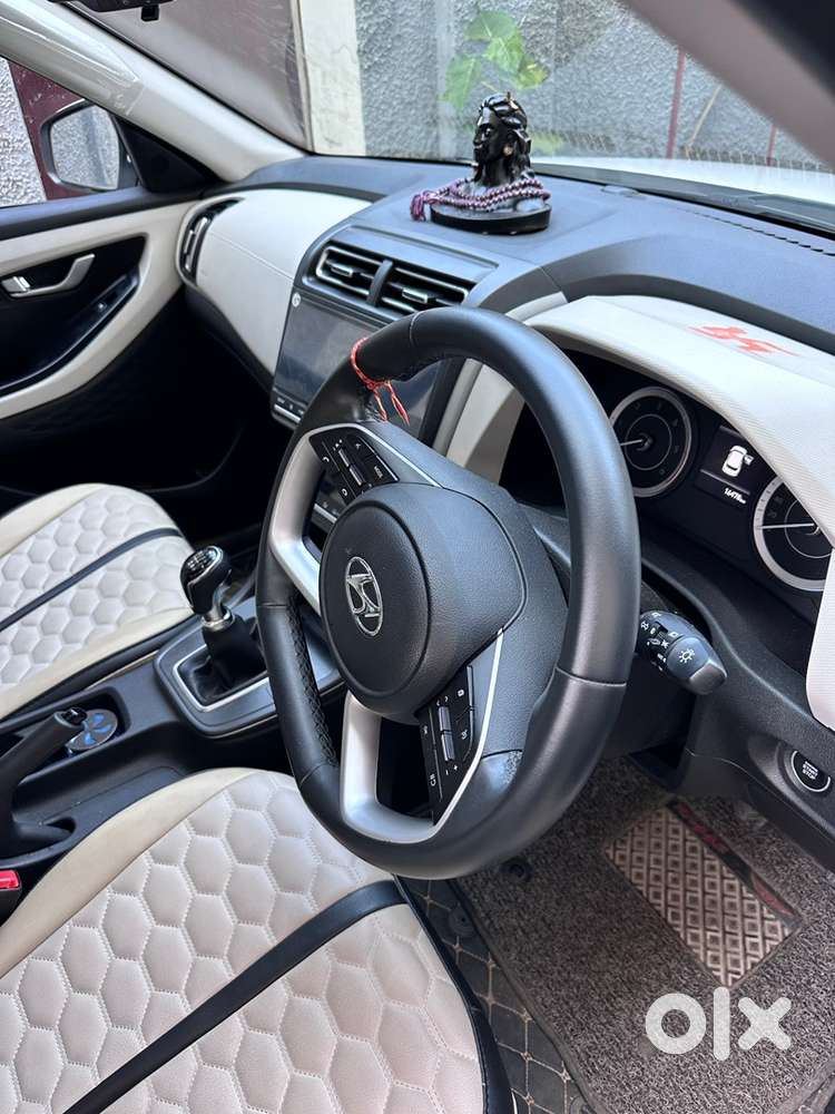 Hyundai Creta Diesel 2021 White With Moon Roof