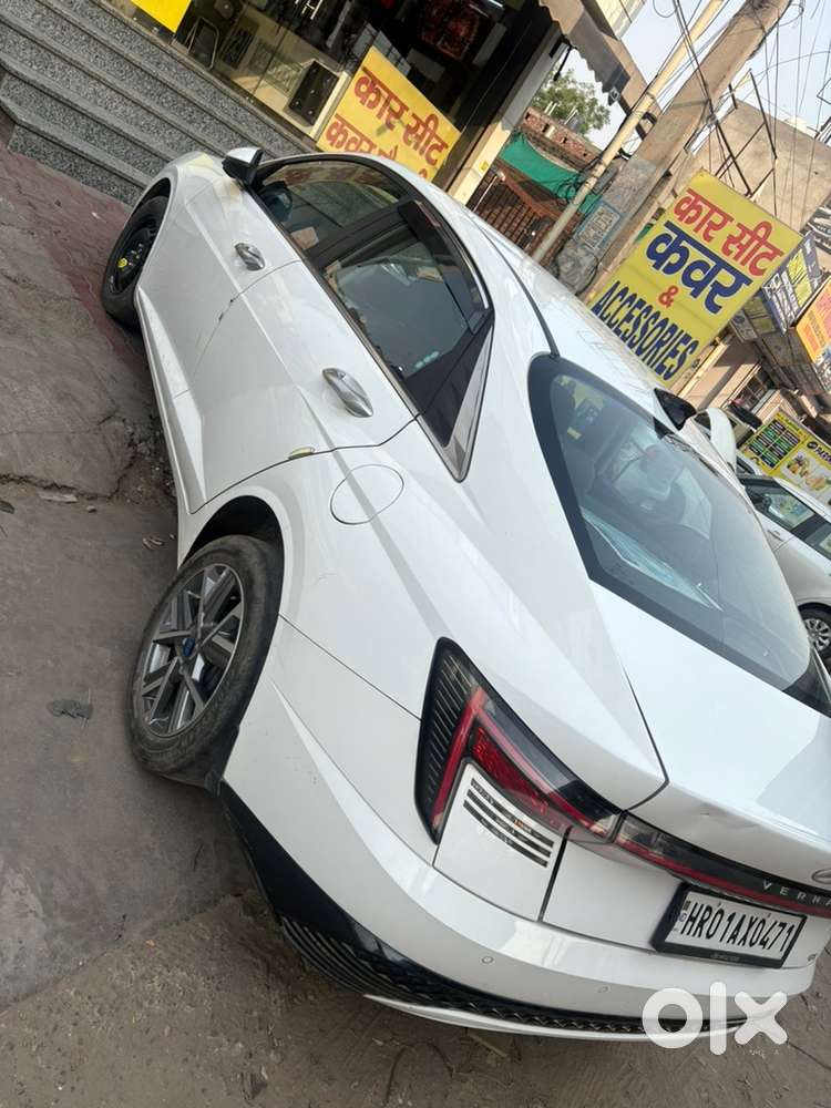 Hyundai Verna 2023 Car