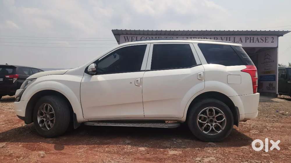 Mahindra Xuv500 2017 Diesel 102000 Km Driven