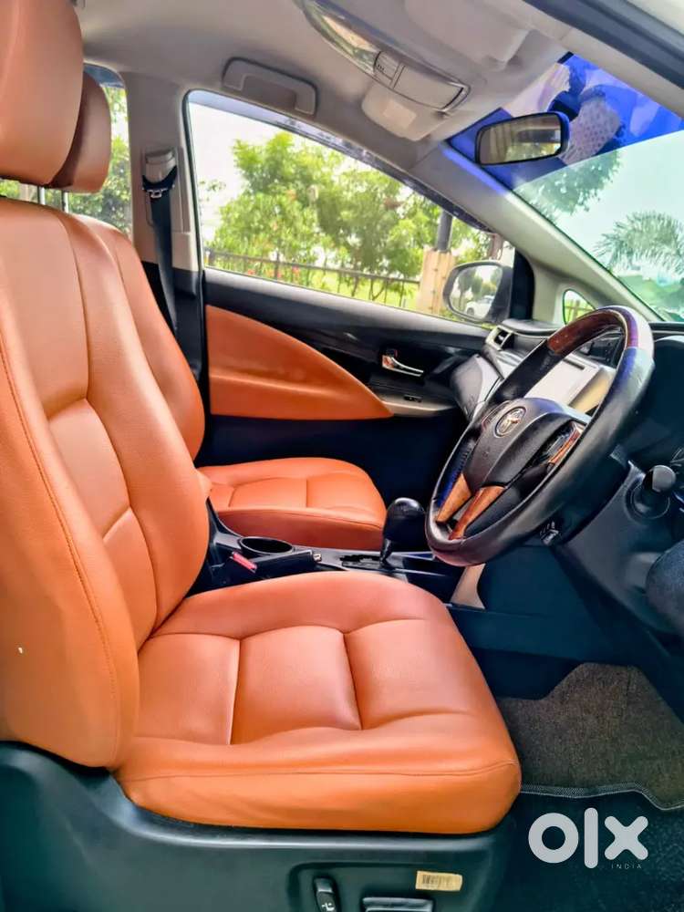 Toyota Innova Crysta 2016 Variant