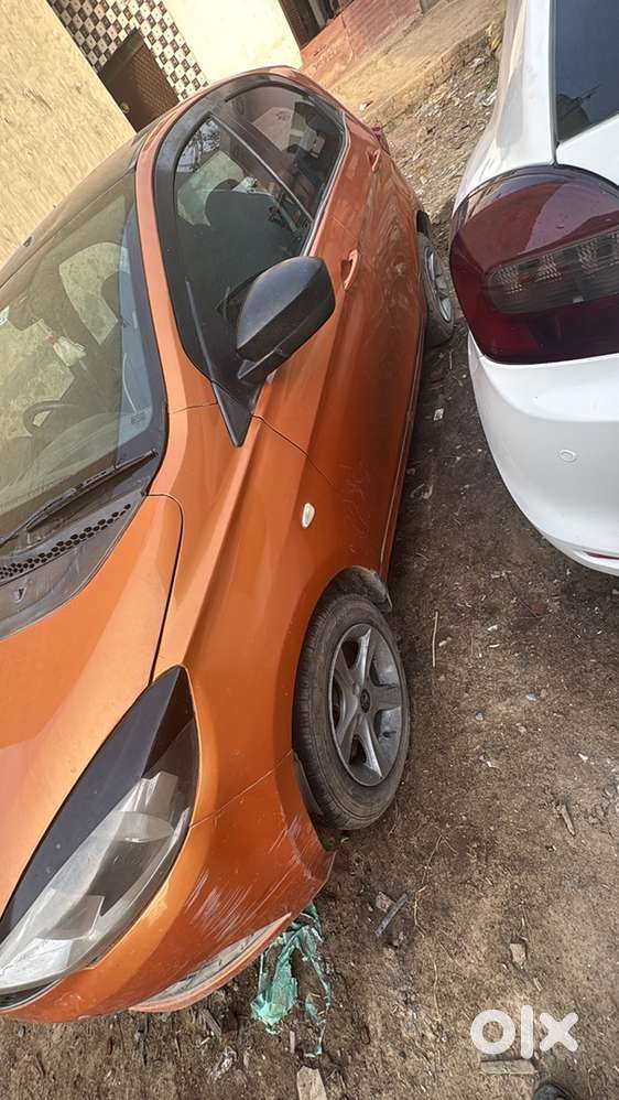 Tata Tiago Petrol Car 2017