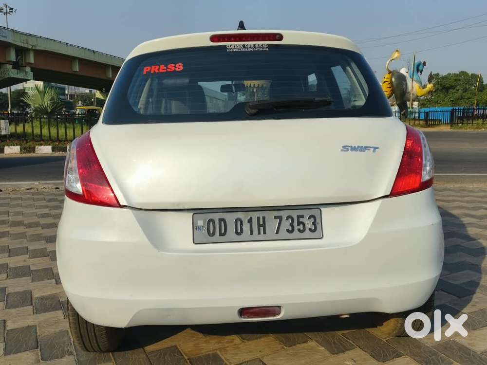 Maruti Suzuki Swift 1.3 Zxi, 2015, Petrol