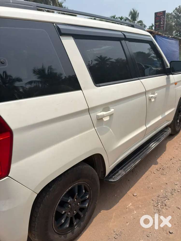 Mahindra Tuv 300 2015