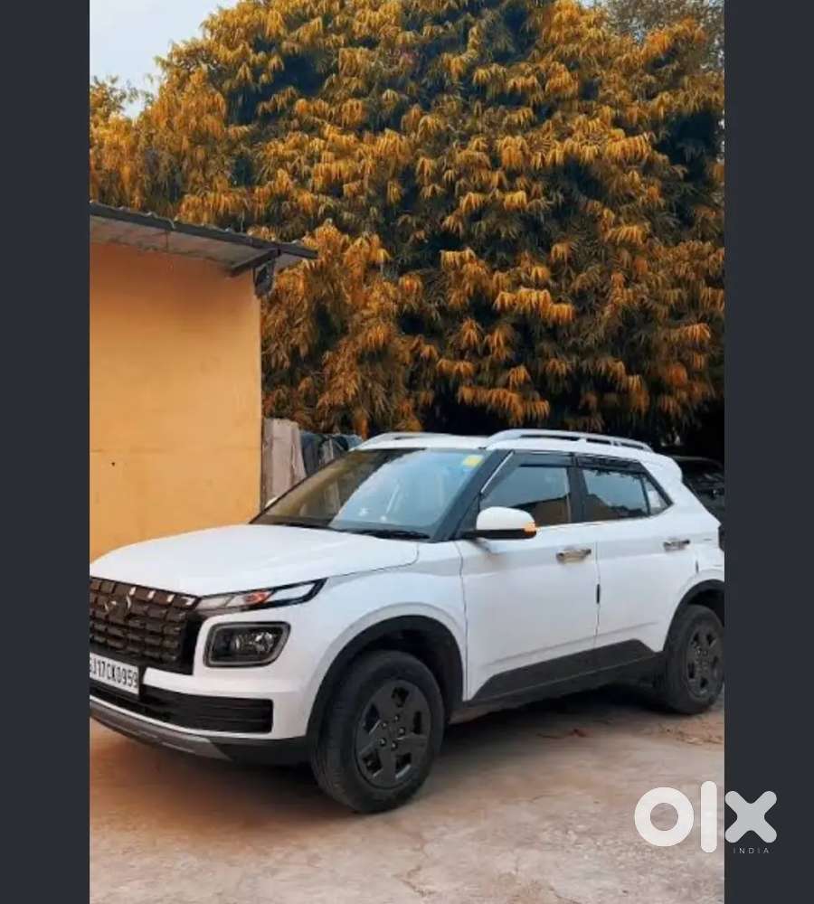 Hyundai Venue Petrol Manual 2024