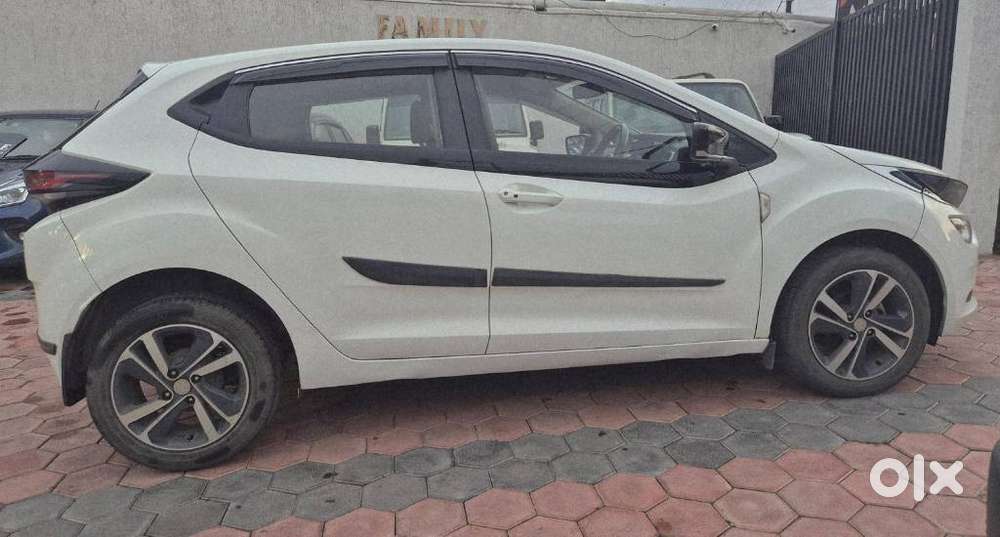 Tata Altroz Xz I-turbo Petrol, 2021, Petrol