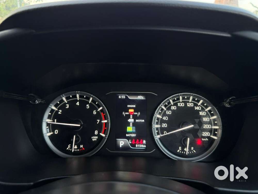 Maruti Suzuki Grand Vitara 1.5 Delta Smart Hybrid At, 2025, Petrol