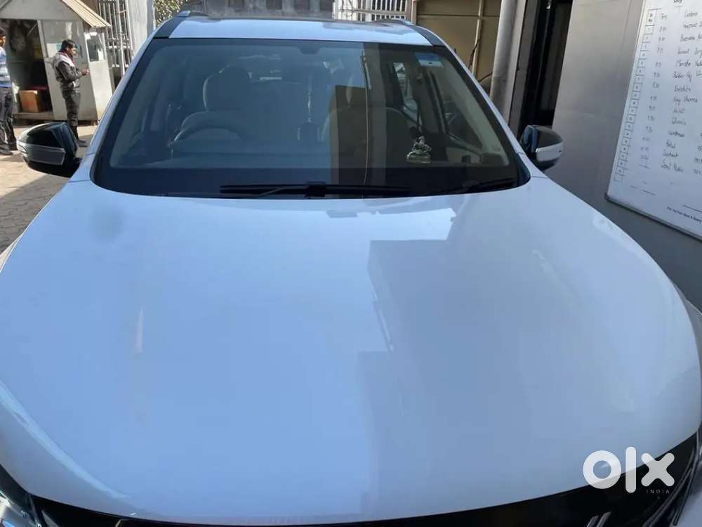 Mahindra Xuv700 2022 Petrol 13000 Km Driven