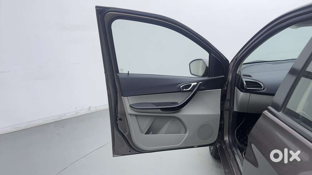 Tata Tiago 1.2 Revotron Xz Plus, 2019, Petrol