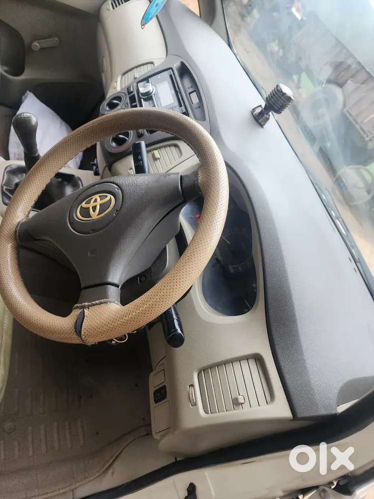 Innova White Good Condition