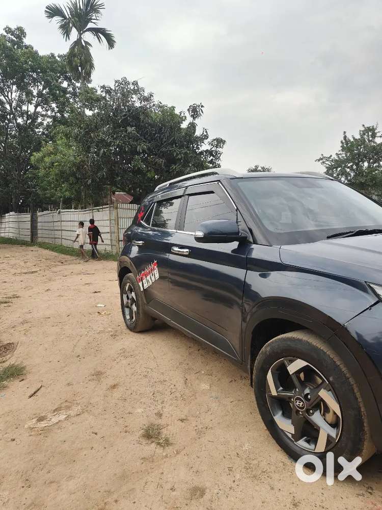 Hyundai Venue 2021 Petrol 84466 Km Driven
