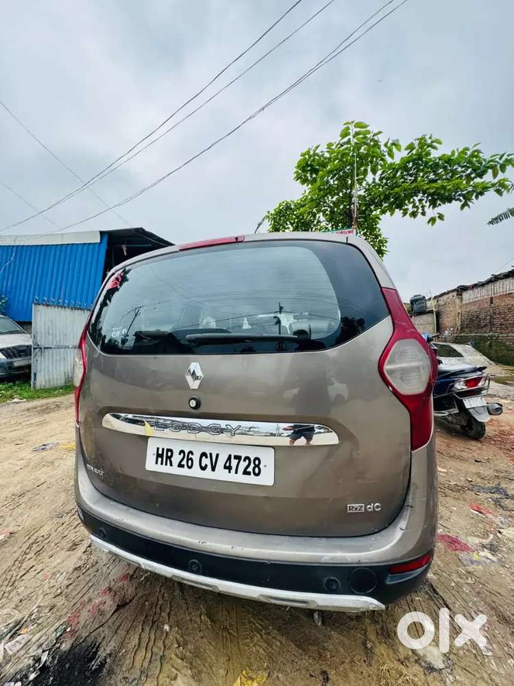 Renault Lodgy 11 Diesel Well Maintained