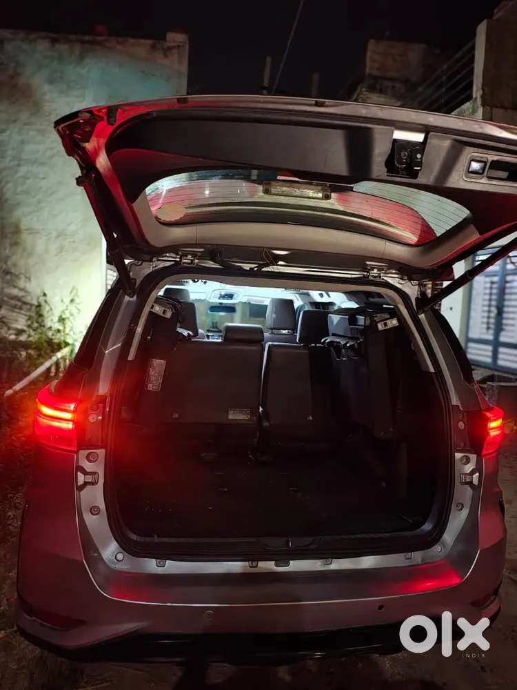 Fortuner  2019 Model  Owners 1 Petrol (m)