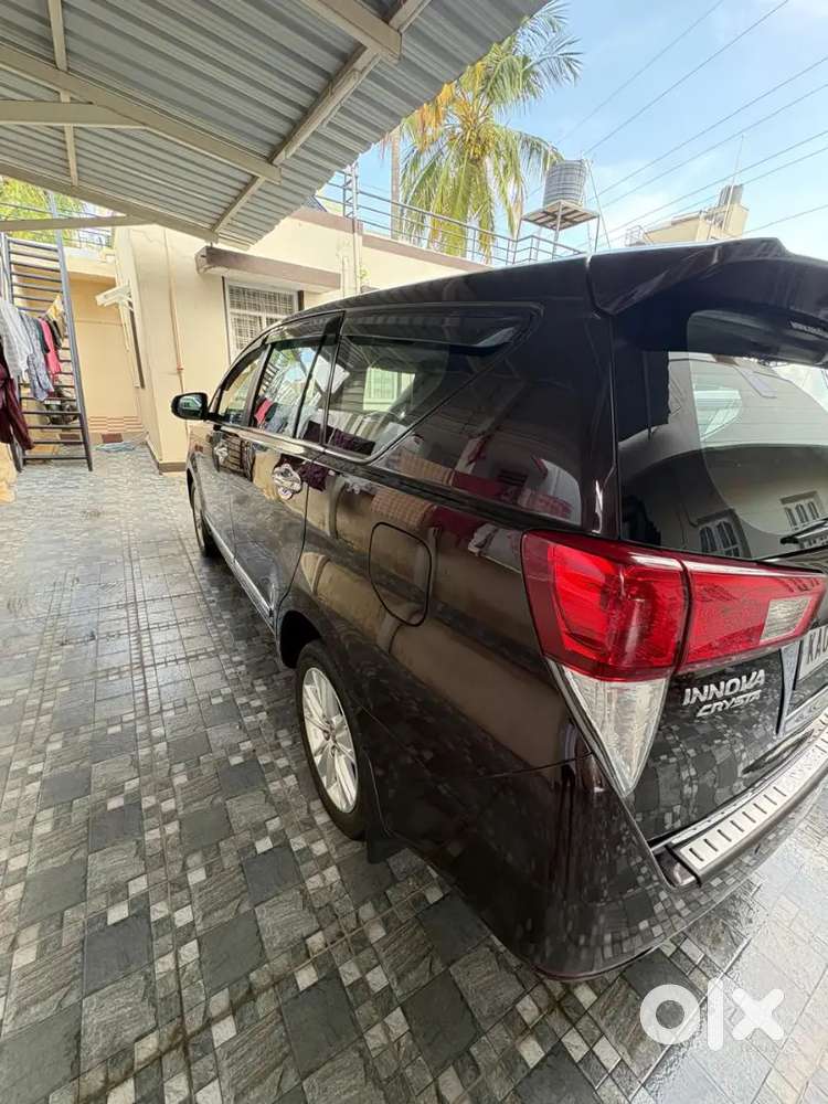 Toyota Innova Crysta 2019