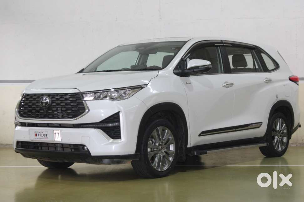 Toyota Innova Hycross 2.0 Zx Hybrid 7 Str, 2025, Petrol