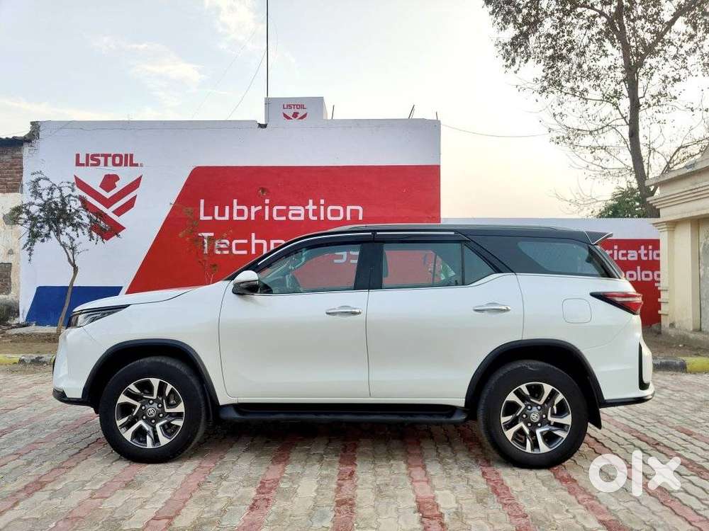 Toyota Fortuner Legender 4x2 At 2.8, 2024
