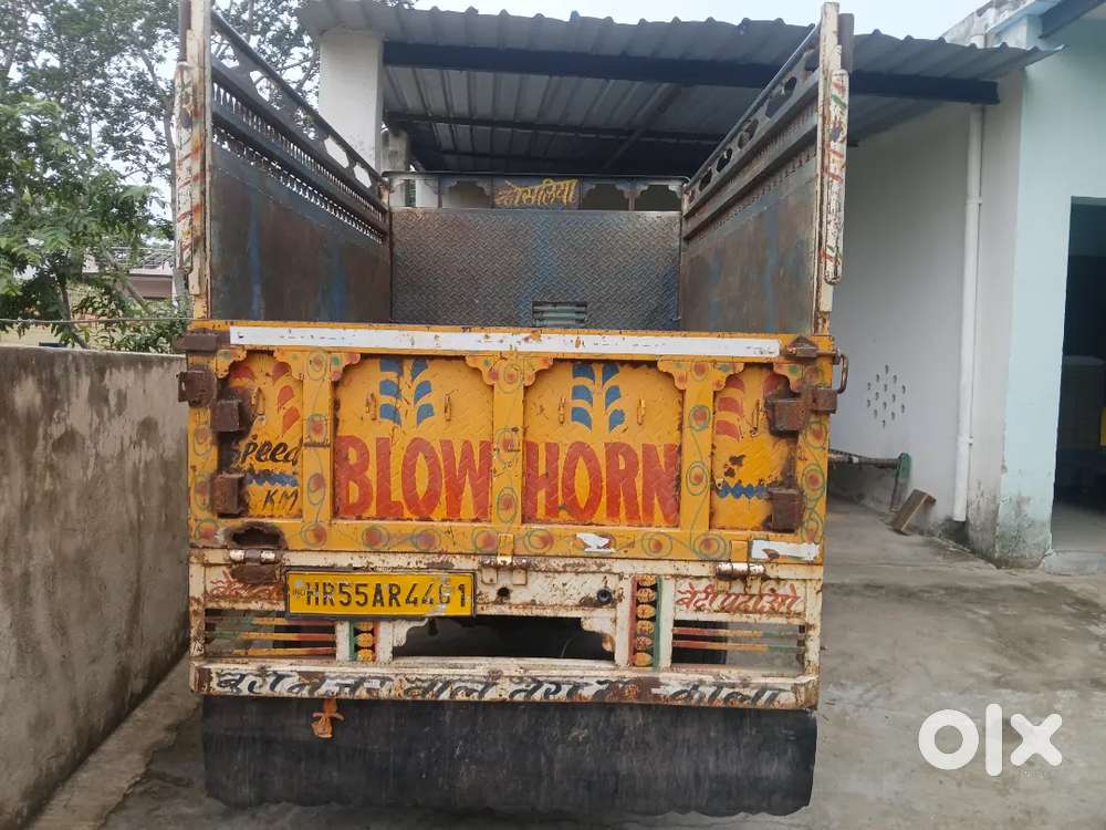 Mahindra Global Pik Up 2023 Diesel 72000 Km Driven