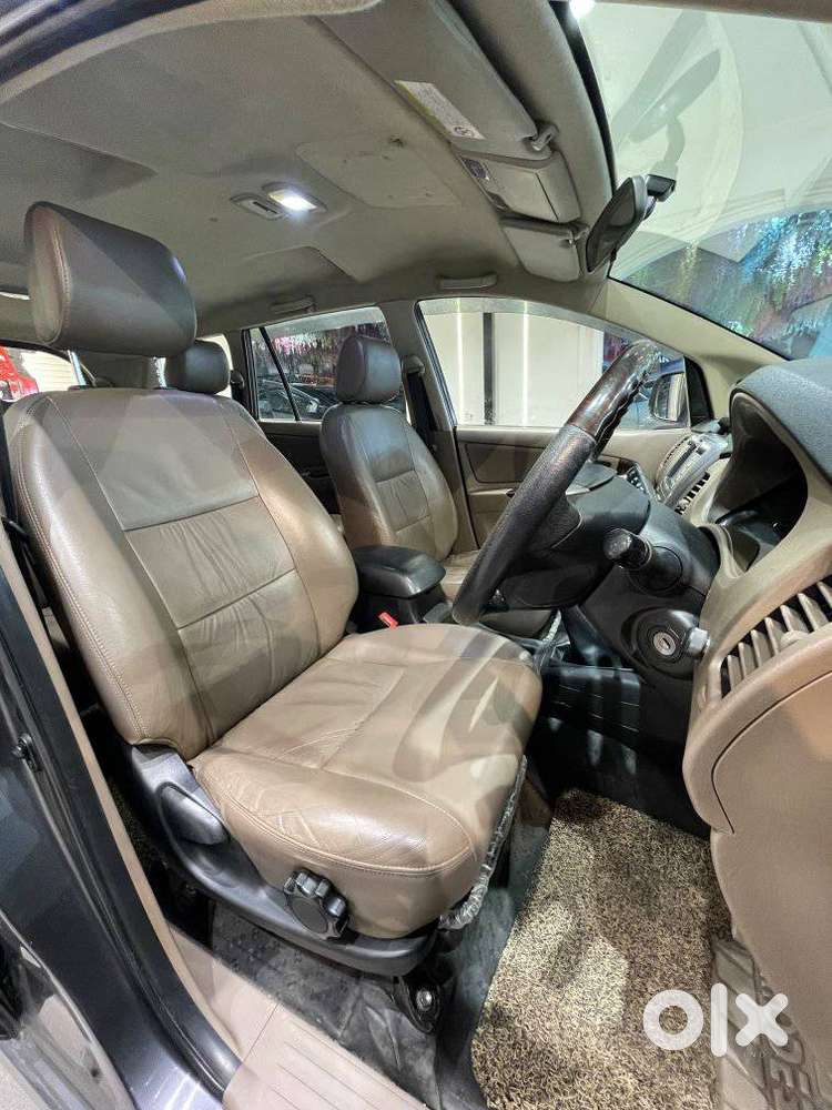 Toyota Innova 2.5 V 8 Str, 2016, Diesel