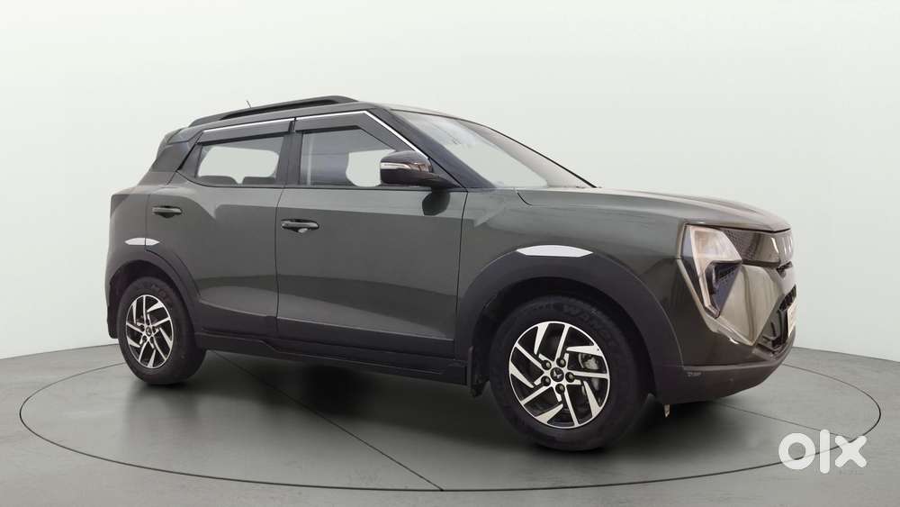 Mahindra Xuv 3xo Ax5 Pm Mt, 2025, Petrol