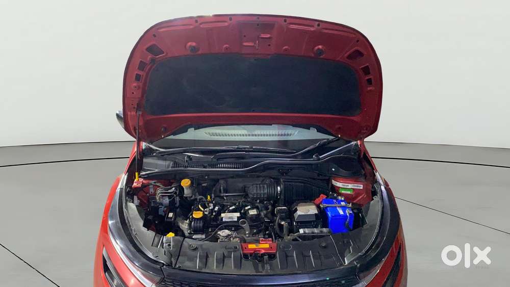 Tata Altroz 1.2 Xm Plus, 2022, Petrol