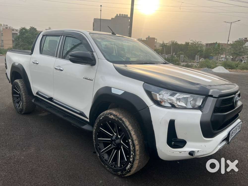 Toyota Hilux 2024 Diesel Well Maintained