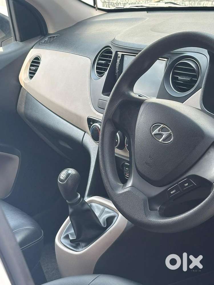 Hyundai Grand I10 2017 Petrol 14000 Km Driven