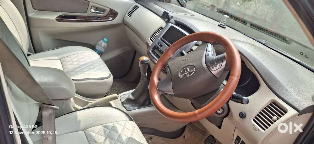 Toyota Innova 2.5 Vx 7 Str Bs-iii, 2014, Diesel