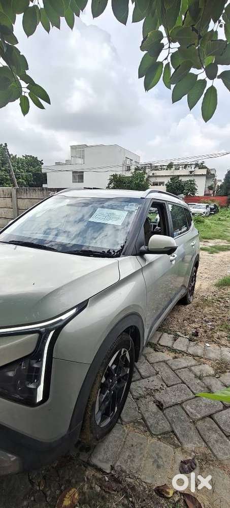 Kia Carens Clavis, 2025, Petrol